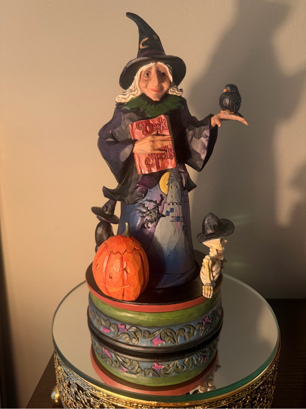 Jim Shore Ghostly Ghastly Greetings Figurine